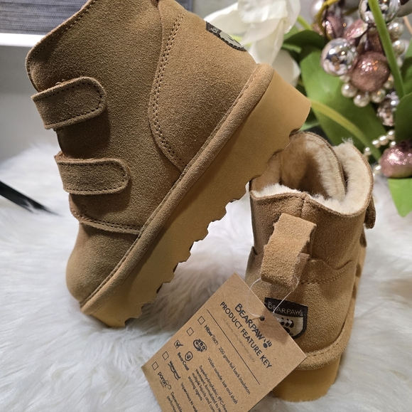 BearPaw Retro Larisa Iced Coffee Youth Unisex Suede BootieSize1 New - Picture 6 of 6